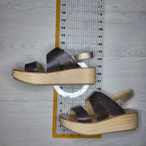 Koolaburra by UGG Wooden Sole Platform Sandals - Picture 4 of 6